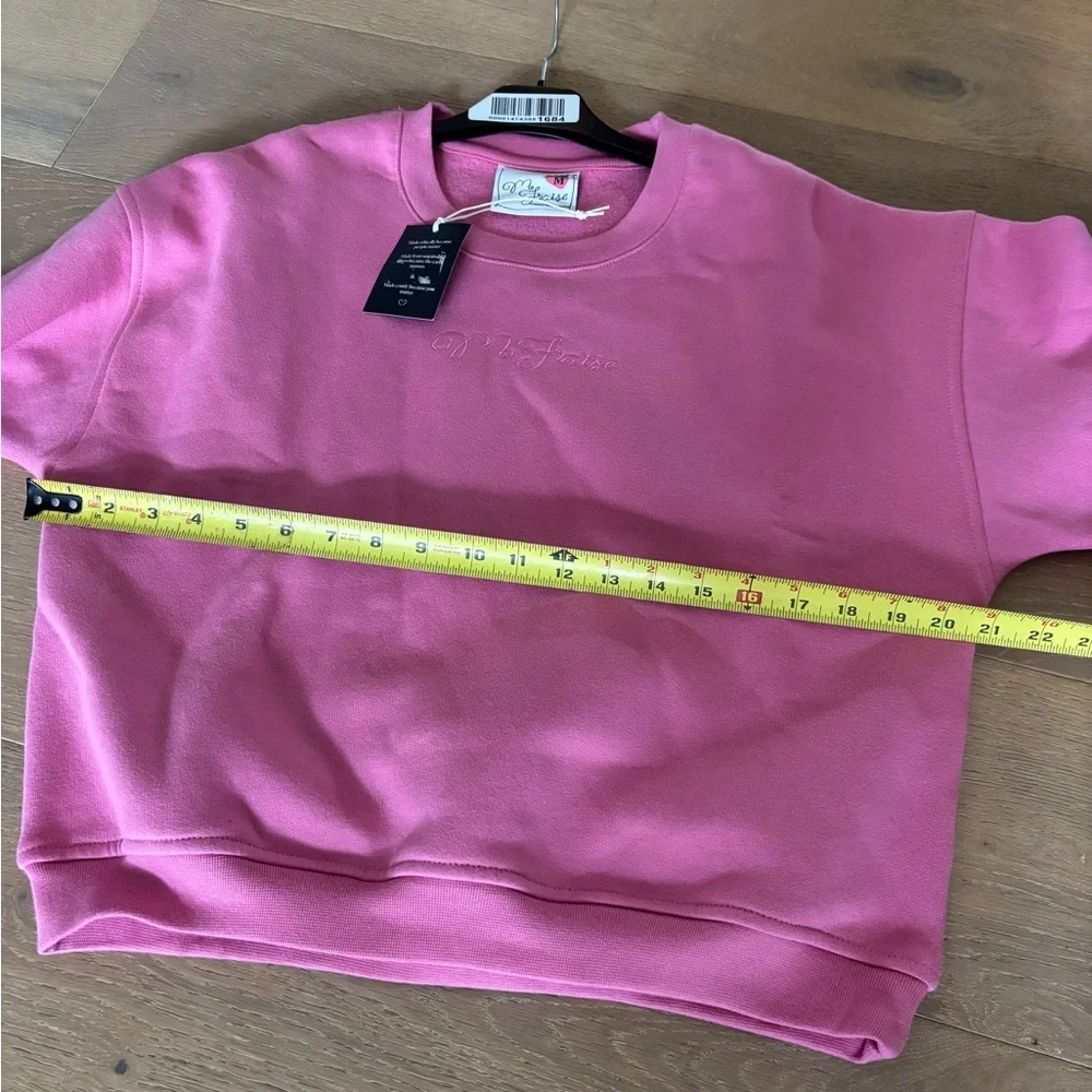 M. Fraise Bunny Hug Crew Neck Pullover Sweatshirt Fleece Long Sleeve Pink Medium - Picture 9 of 10